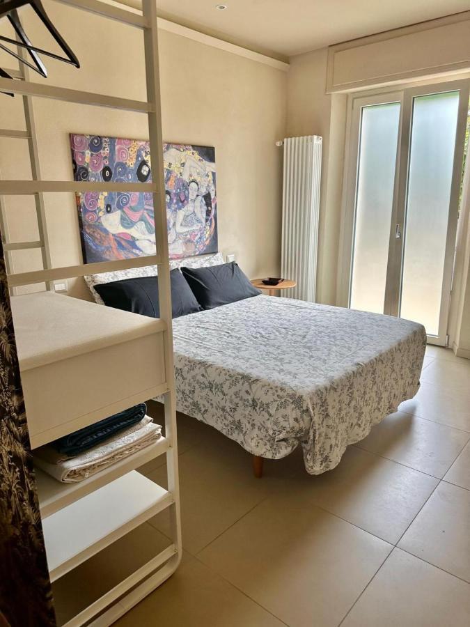 Piccolo Loft In Centro Asti Apartment Exterior photo
