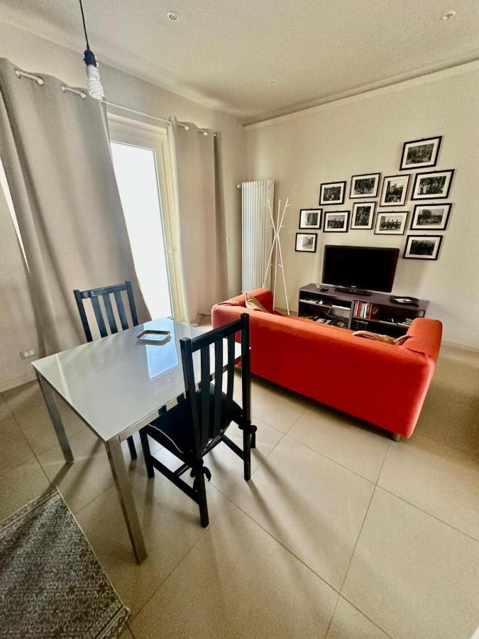 Piccolo Loft In Centro Asti Apartment Exterior photo